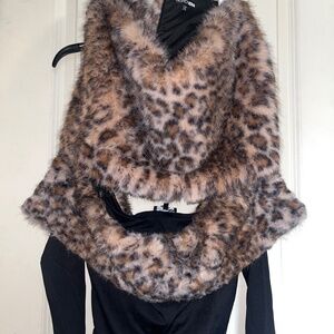Fashion Nova leopard faux fur set